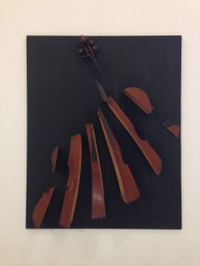 Arman. Sans titre (violoncelle), 1962. MAMAC